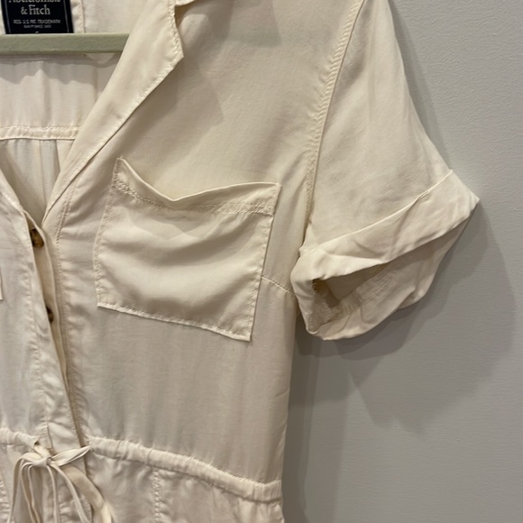 Super cute Abercrombie and Finch Romper!! - Picture 4 of 5
